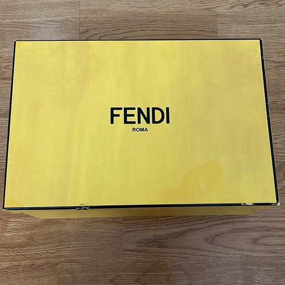 FENDI Resort black/white studded heeled sandals Size 36.5 eu - Picture 4 of 4